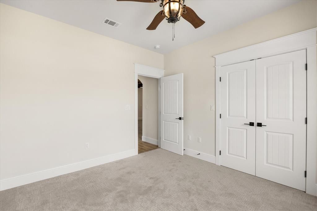 178 Valley View Street. Glen Rose, TX 76043