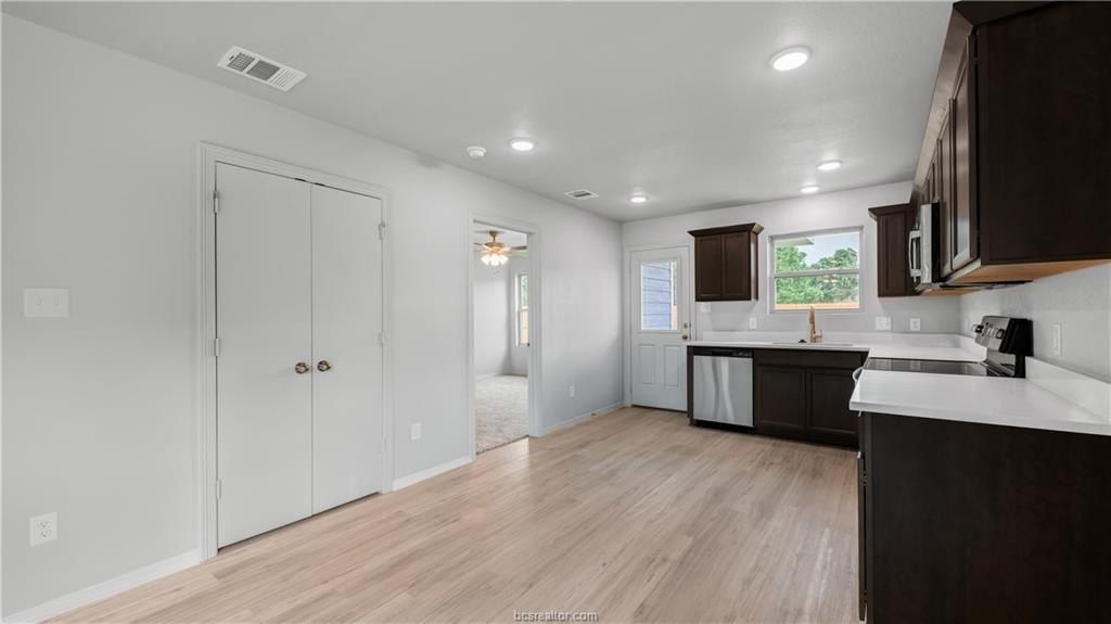 1643 Lucky Street. Bryan, TX 77803