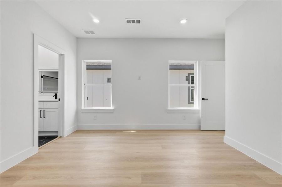 2532 Lowery Street. Dallas, TX 75215