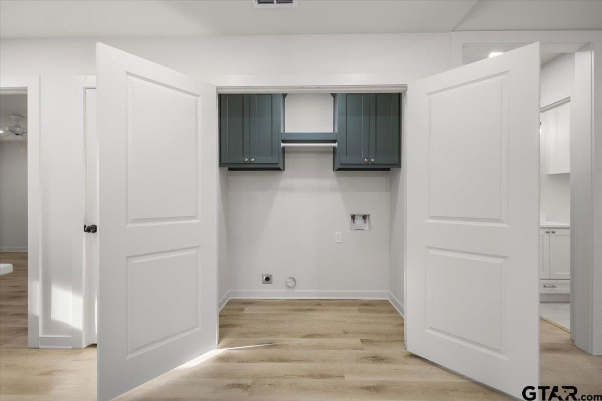 919 Duckenfield Ave. Tyler, TX 75701