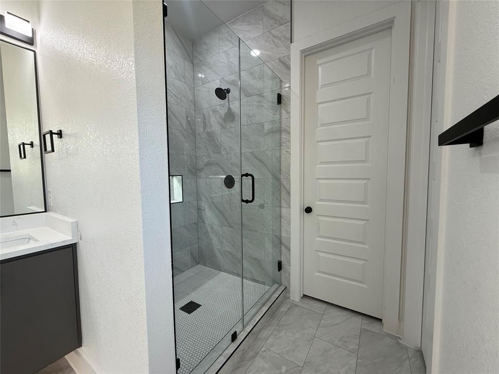 3322 Springview Avenue. Dallas, TX 75216