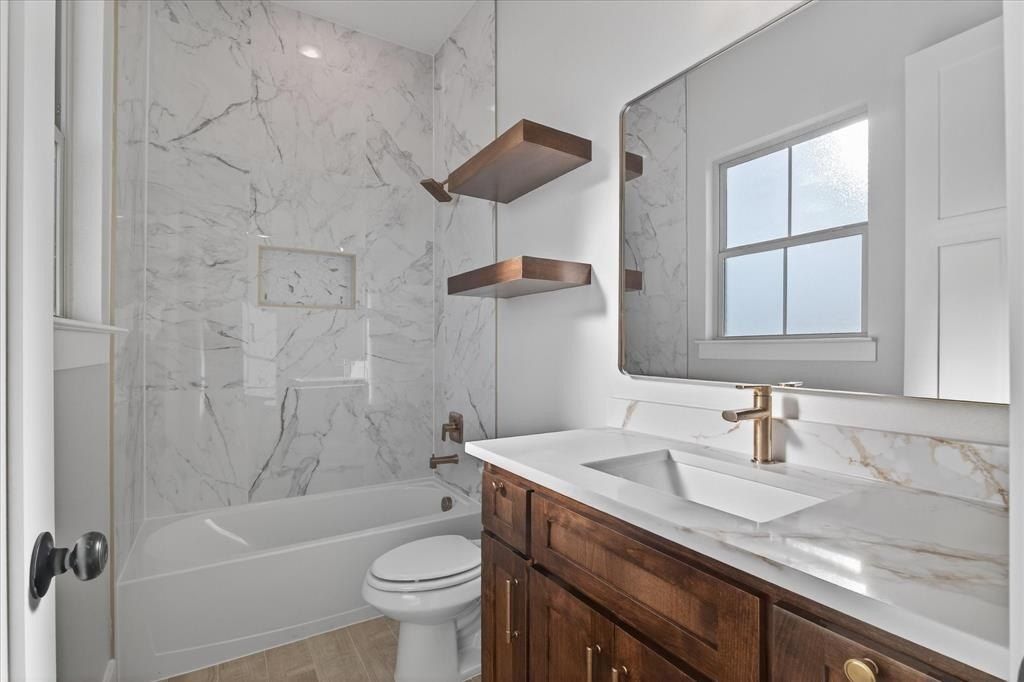 861 Alondrita Street. Celeste, TX 75423