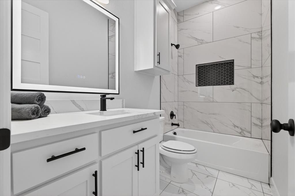 860 Alondrita Street. Celeste, TX 75423