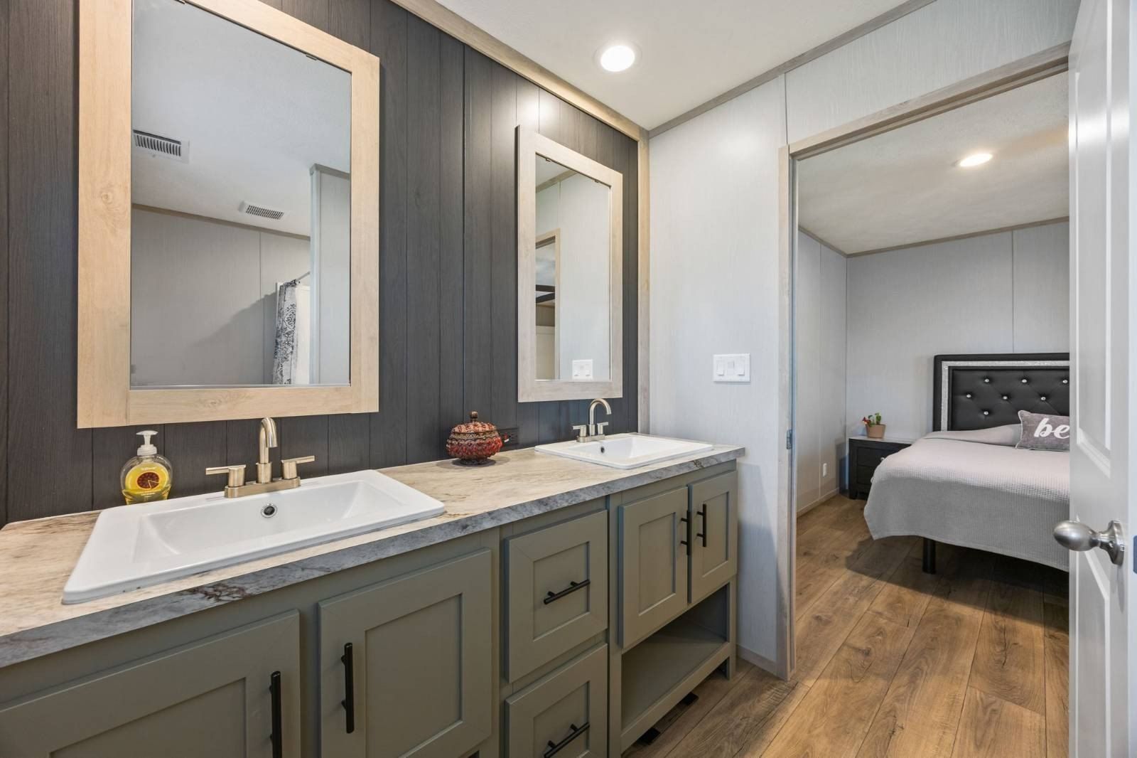 7800 Mockingbird Ln. North Richland Hills, TX 76180