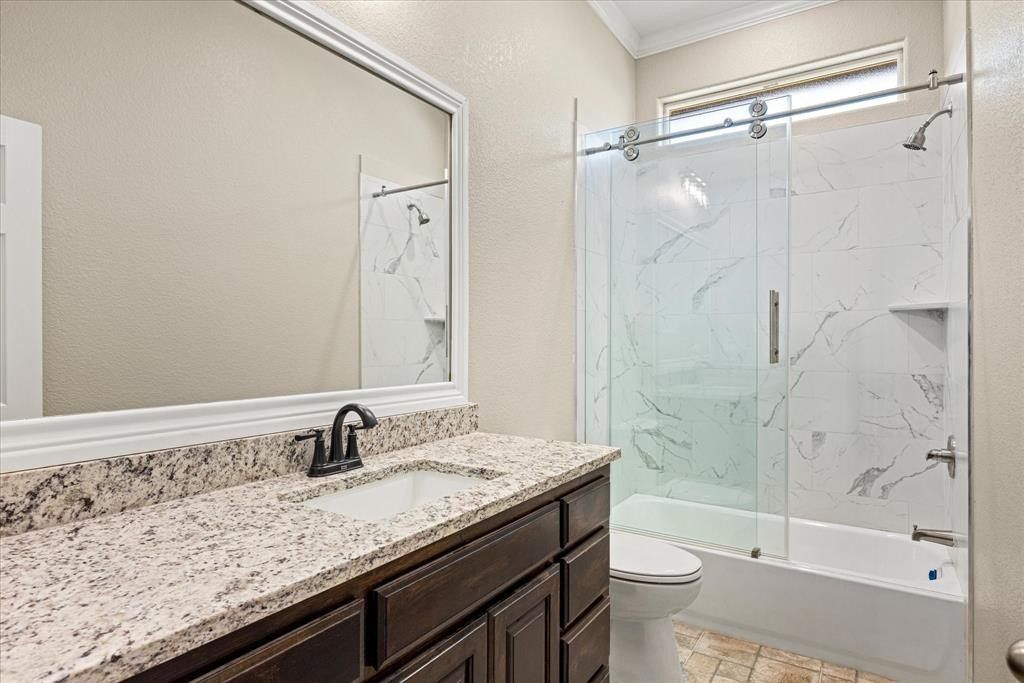 4403 N Port Ridglea Court. Granbury, TX 76049