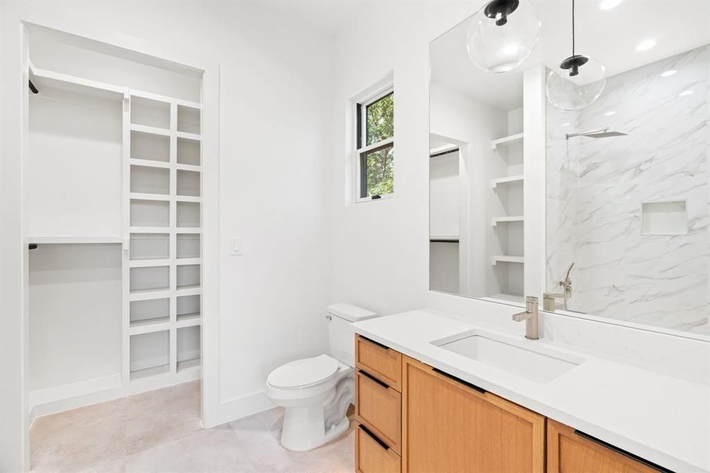 3884 Cortez Drive. Dallas, TX 75220