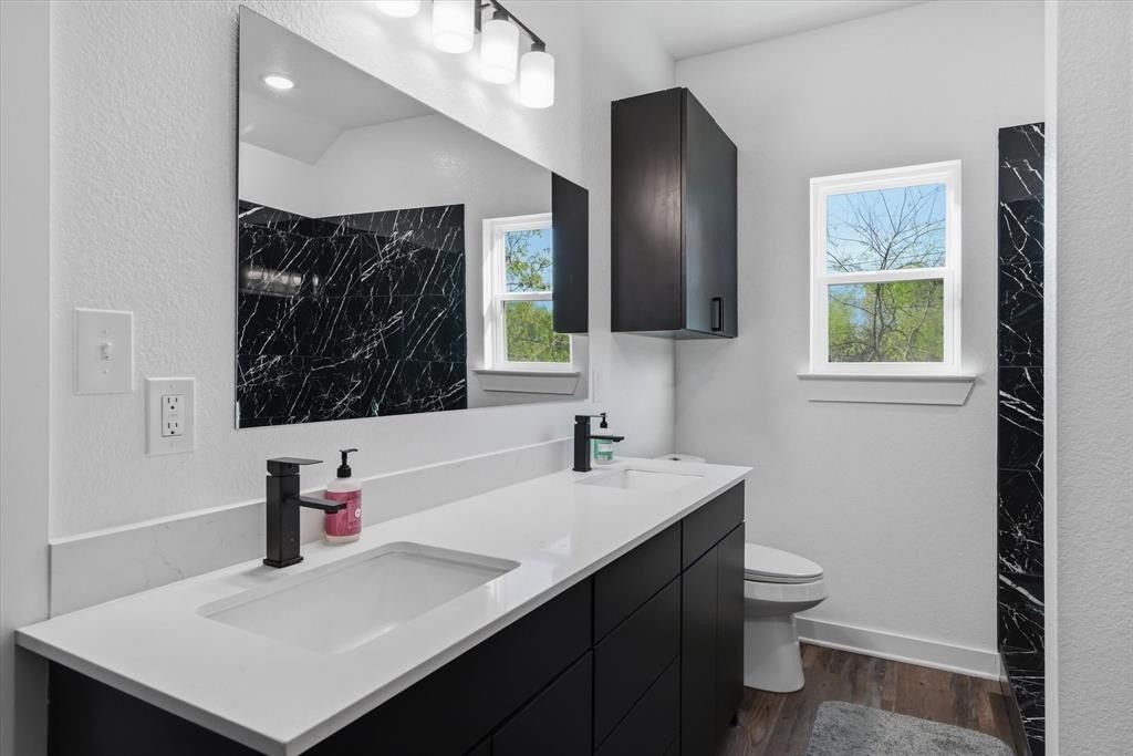 902 N Spring Street. Grand Saline, TX 75140