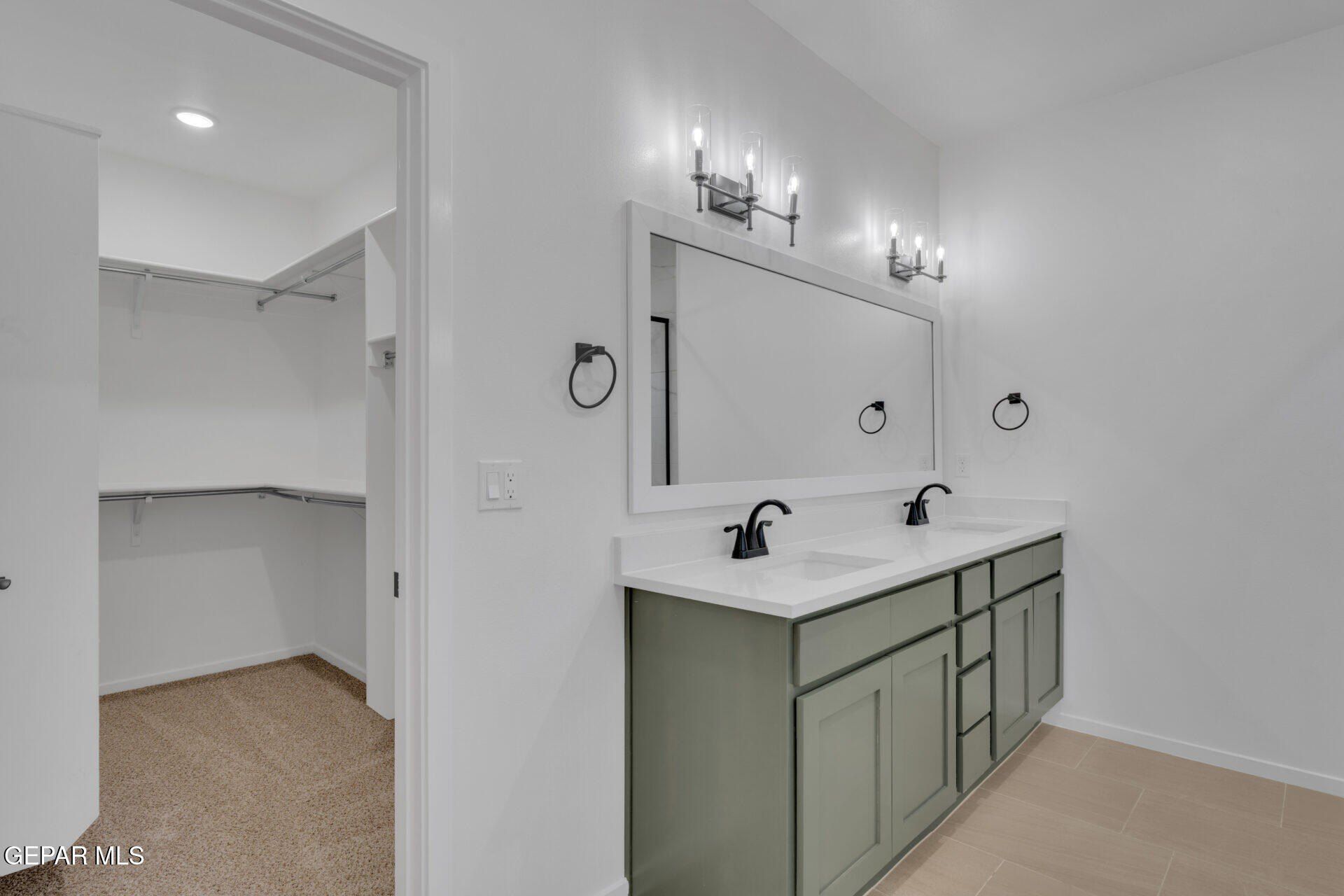 13737 Centro Vista. Horizon City, TX 79928