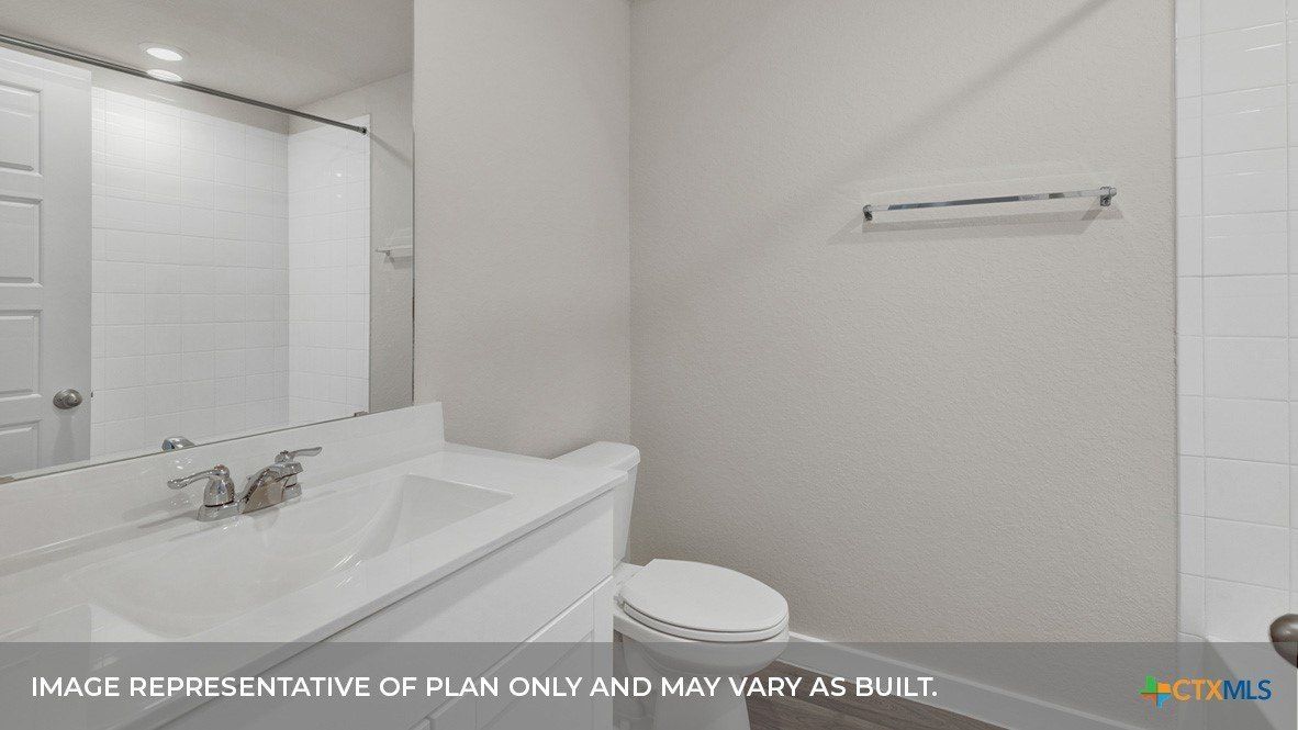 252 Flora Vista Street. San Marcos, TX 78666