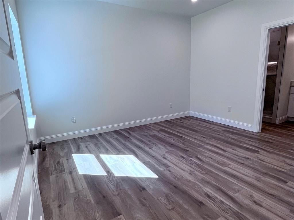 729 N 9Th Avenue. Denison, TX 75021