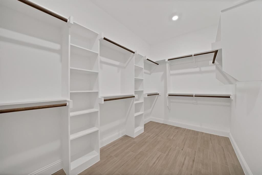 619 Lanai Circle. Runaway Bay, TX 76426