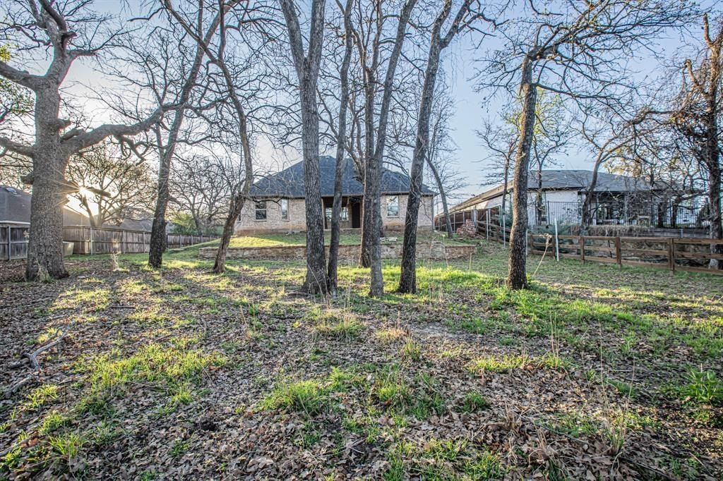 1617 Sea Breeze Court. Azle, TX 76020
