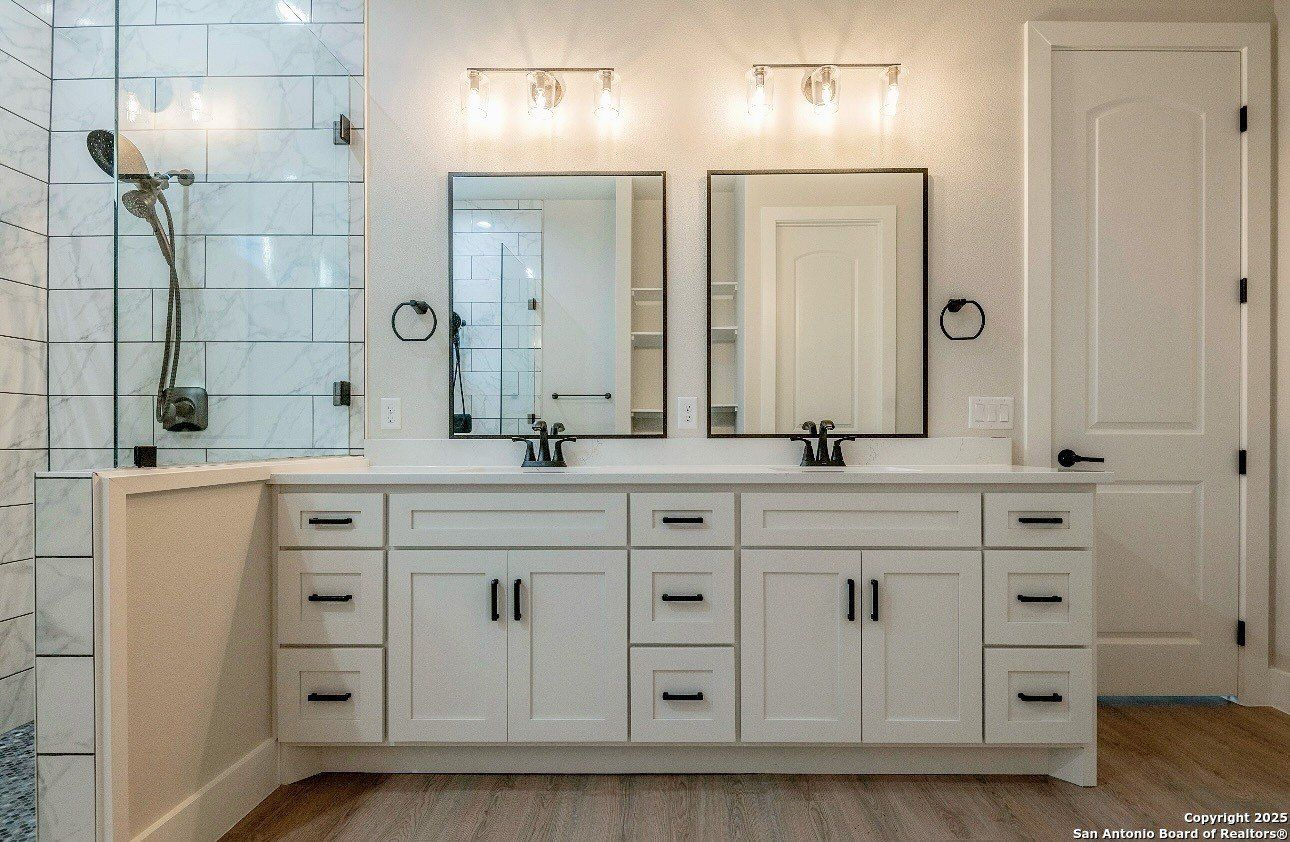 1229 Stallion Springs Dr. Fischer, TX 78623