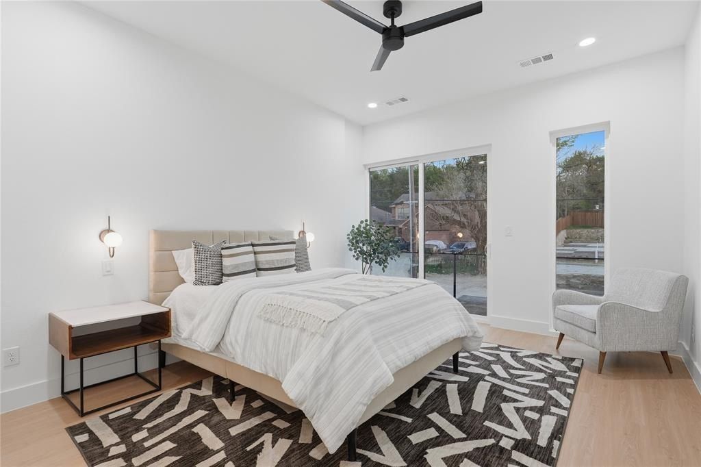 1845 Pollard Street. Dallas, TX 75208