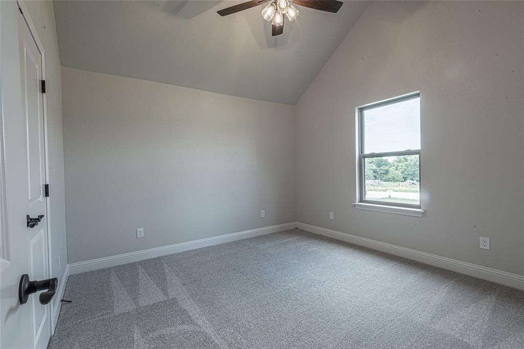 10008 Valley Oak Ct Lane. Springtown, TX 76082