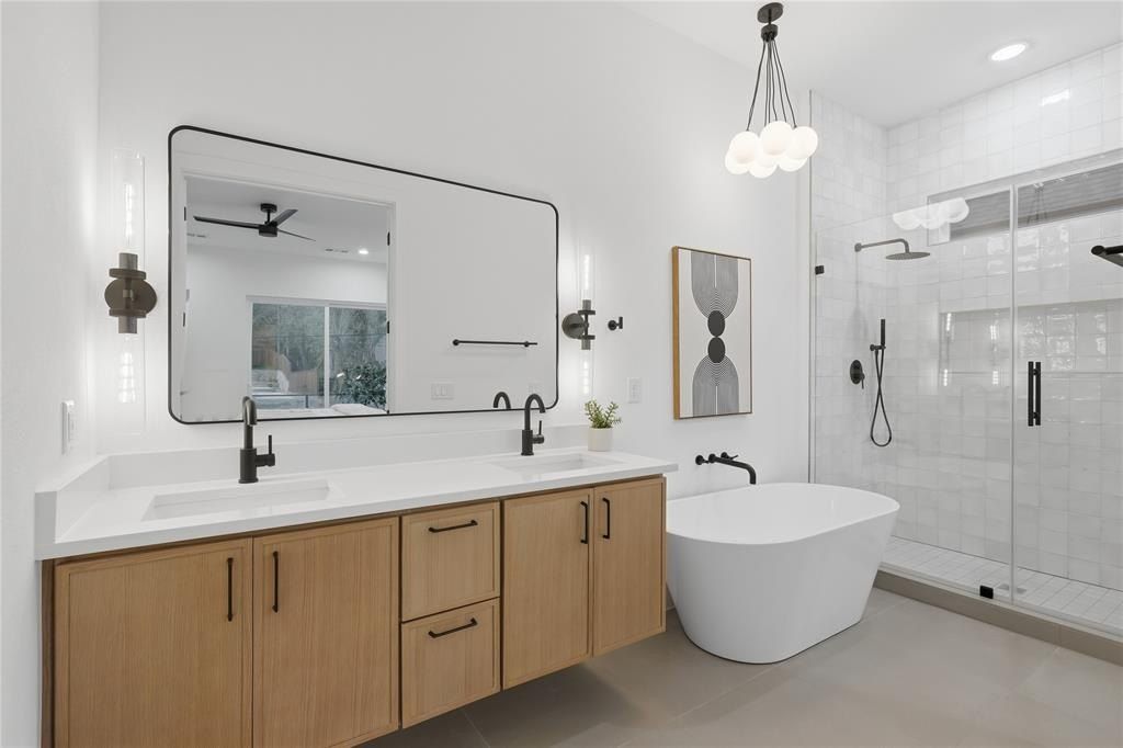 1843 Pollard Street. Dallas, TX 75208