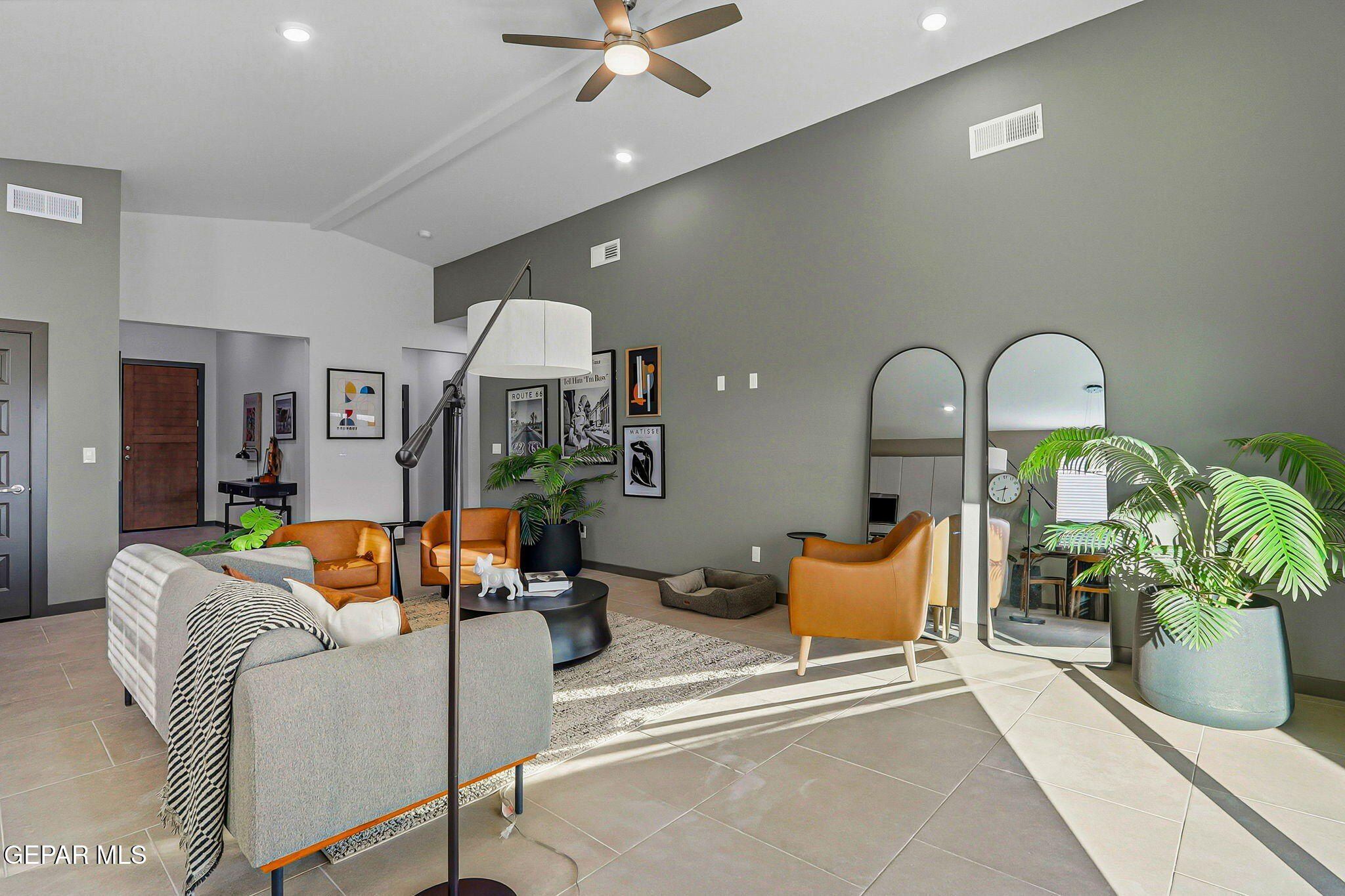 8417 Phil Place. Vinton, TX 79821