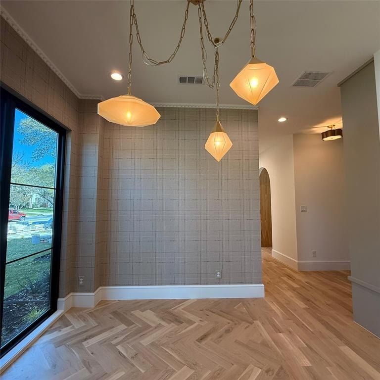 5510 Del Roy Drive. Dallas, TX 75230