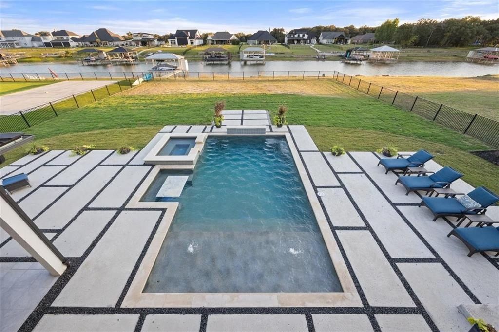 1532 Laguna N. Pelican Bay, TX 76020