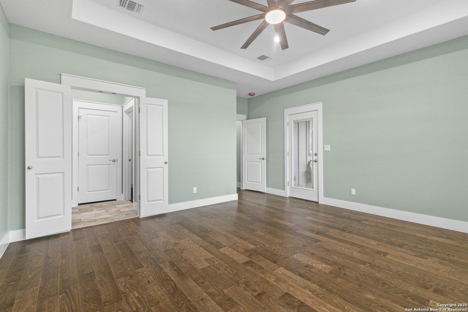 967 County Road 355. Hondo, TX 78861