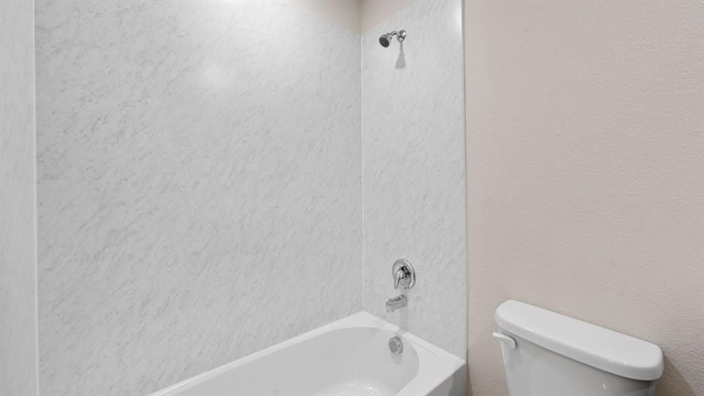 1635 Blaire Drive. Tyler, TX 75702