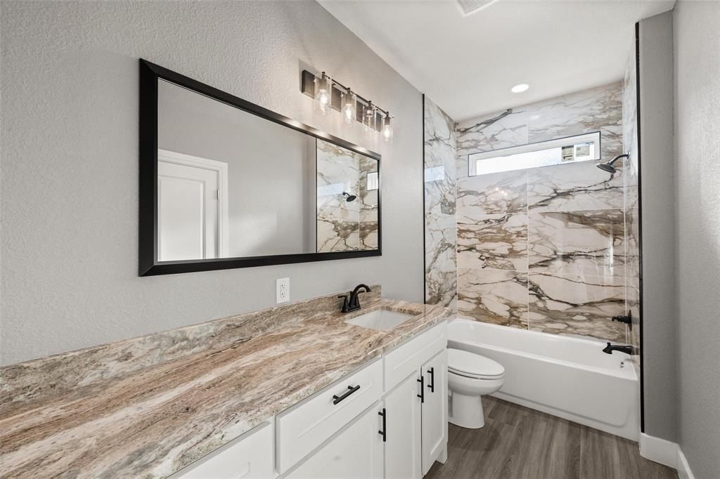 470 Elmwood Drive. Woodway, TX 76712