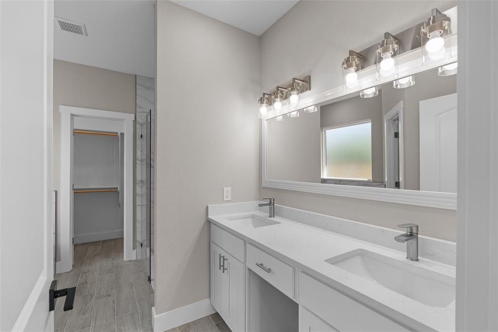 3025 Red Oak Drive. Granbury, TX 76048