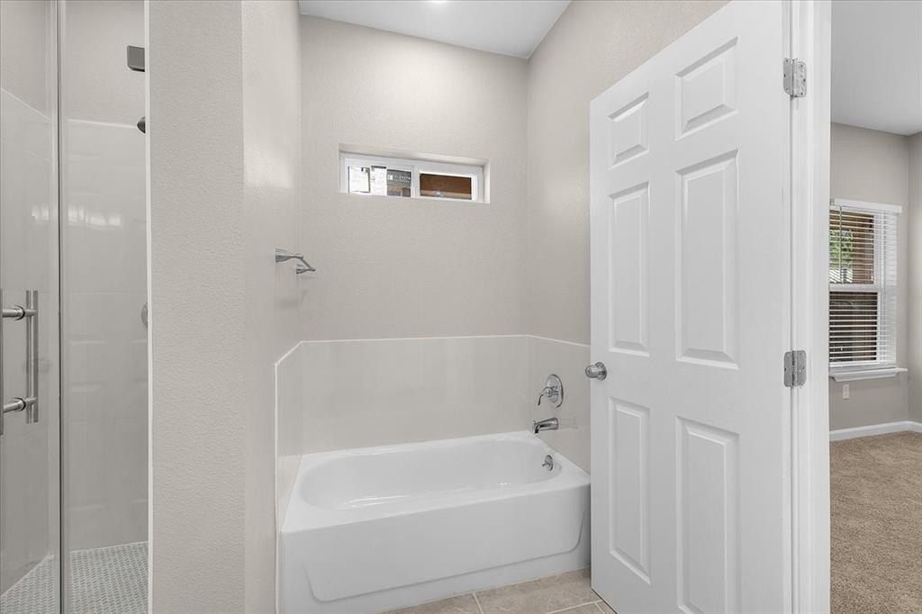 804 N Chandler Drive. Fort Worth, TX 76111