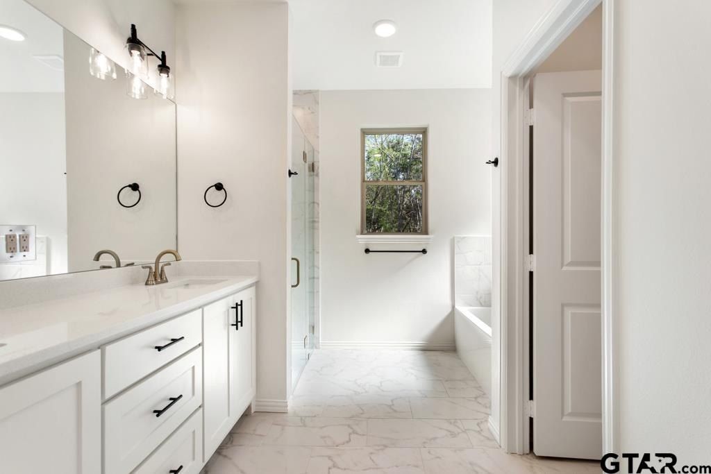 496 Preston Ridge. Tyler, TX 75703