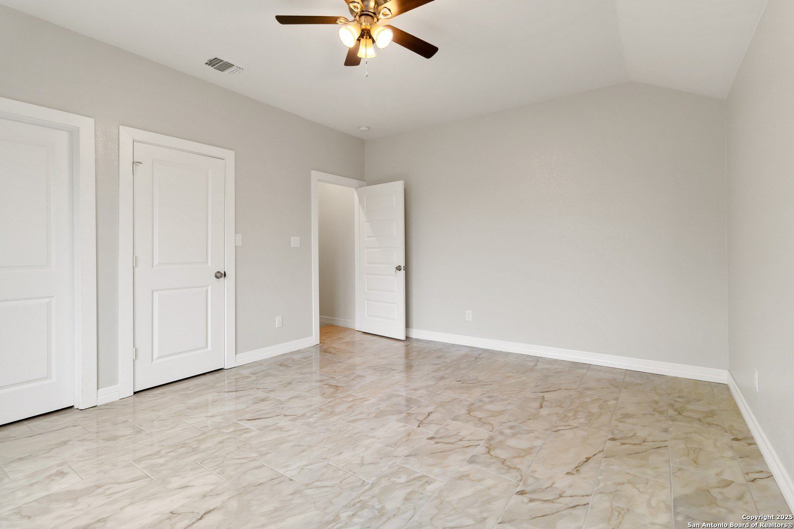 10302 Renova. San Antonio, TX 78214