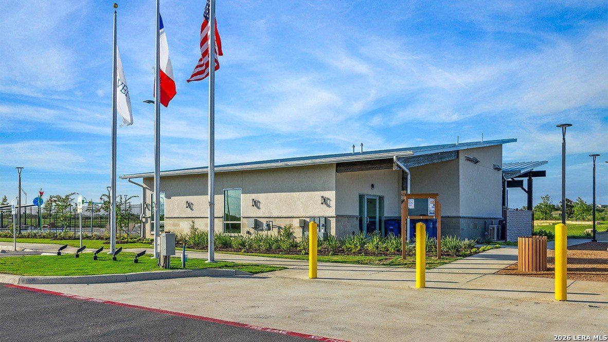 5232 Wild Boar Xing. Converse, TX 78109