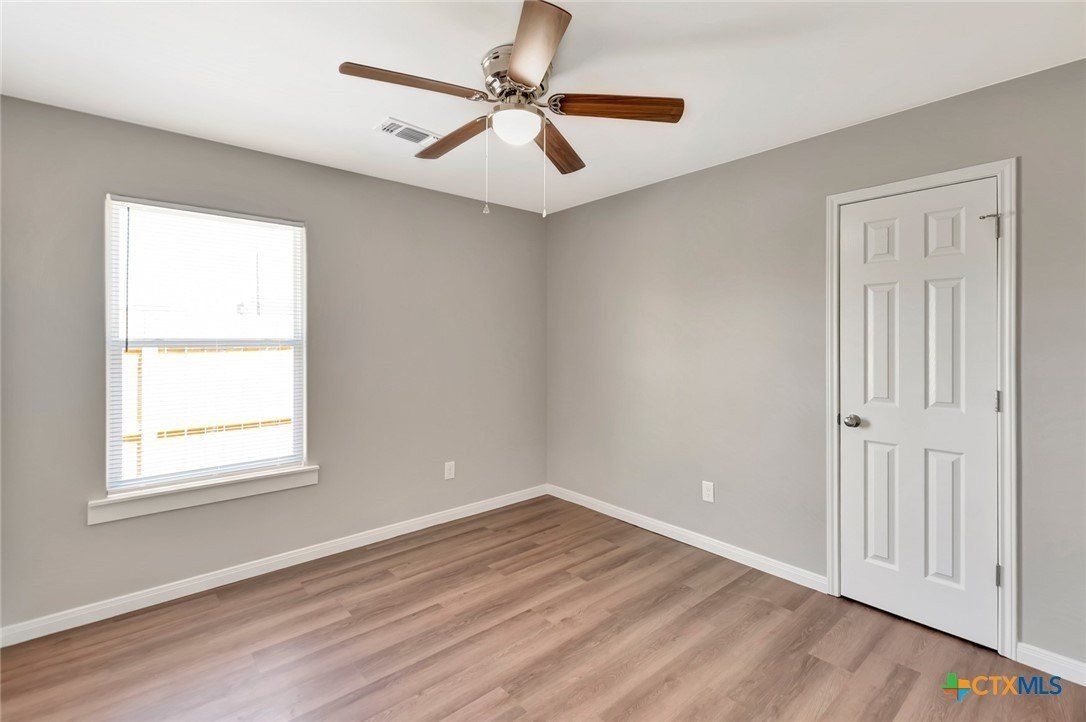 112 Missy Lane. Victoria, TX 77901