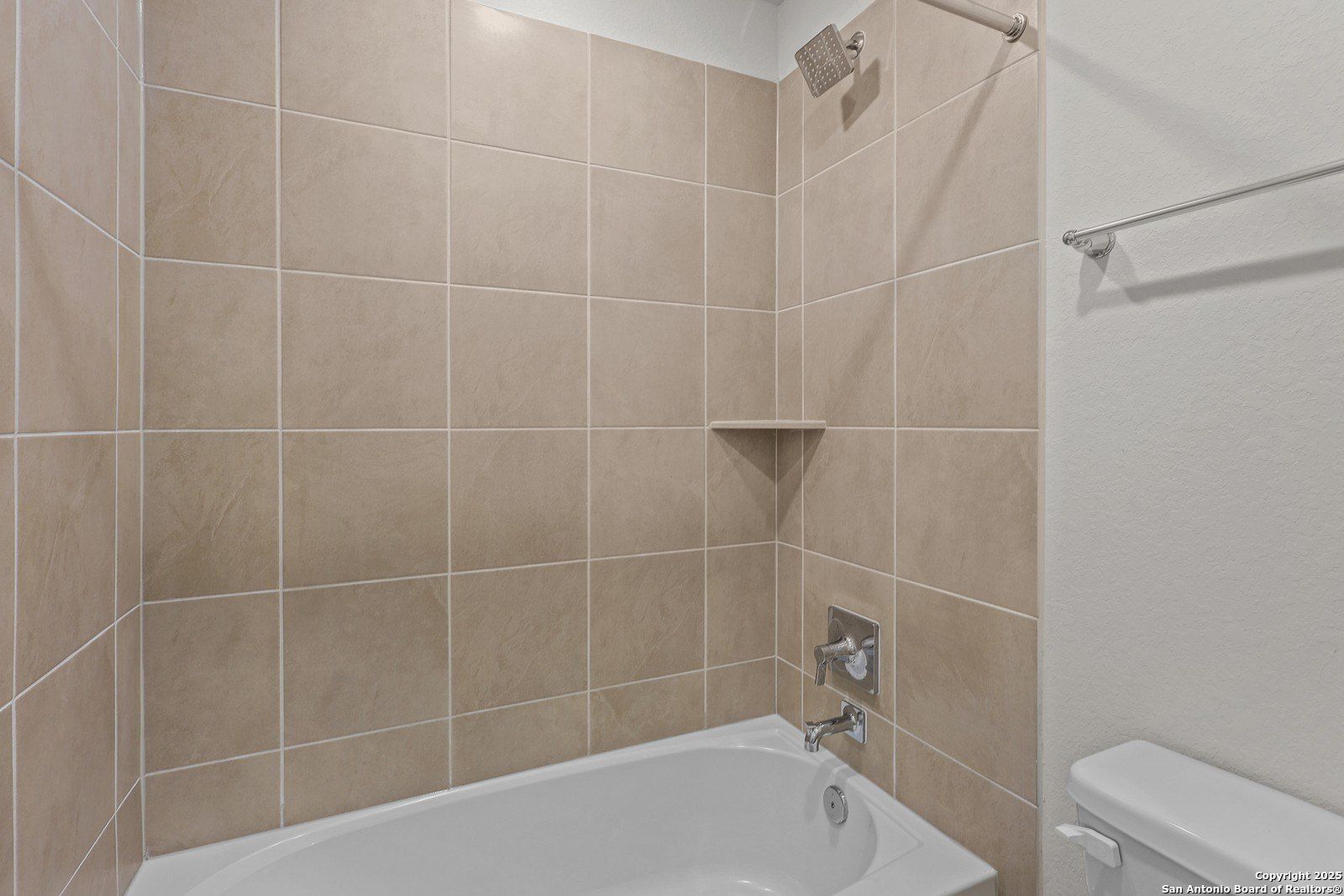 6519 Bufflehead Bend. San Antonio, TX 78240