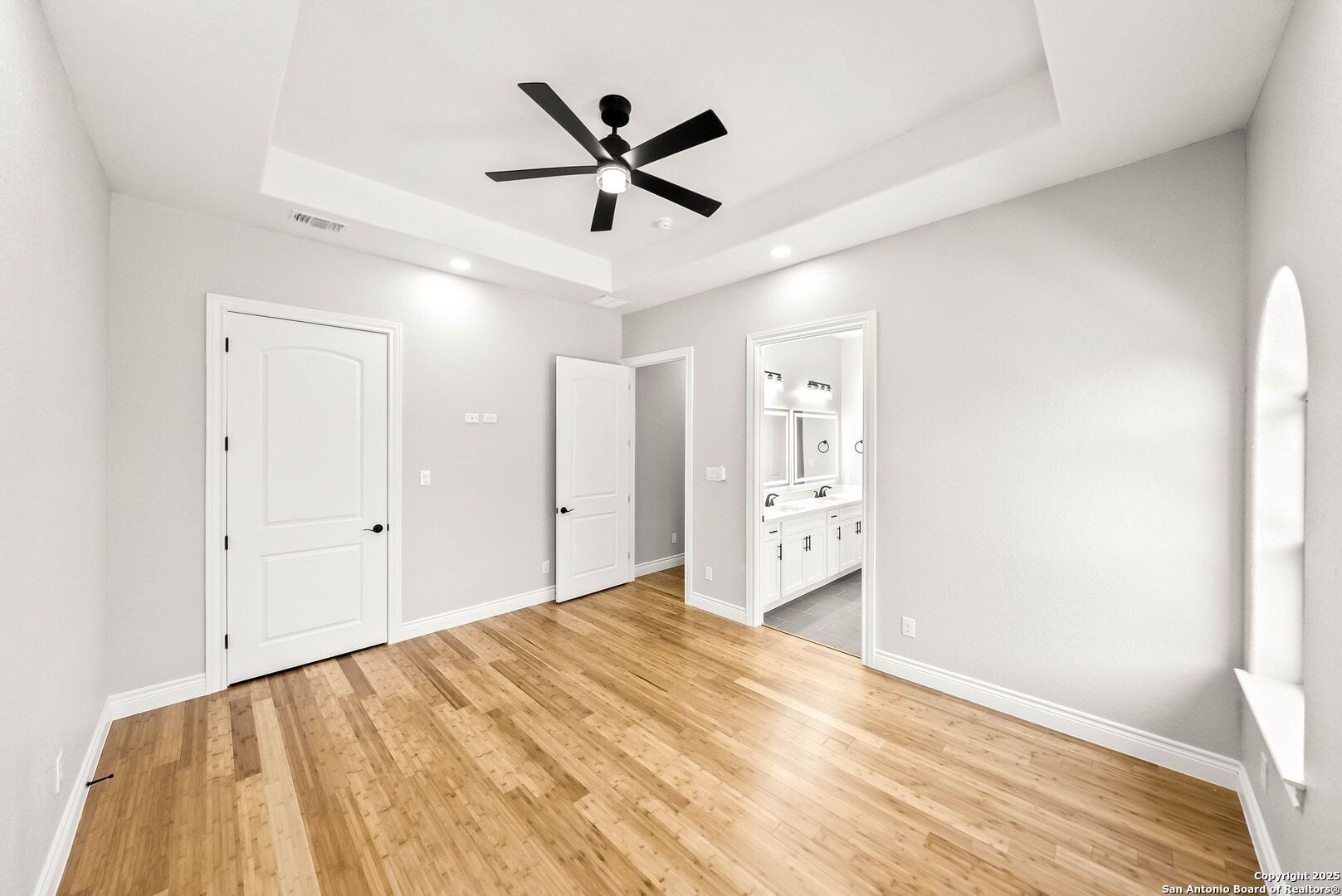 1954 Venezia. New Braunfels, TX 78132