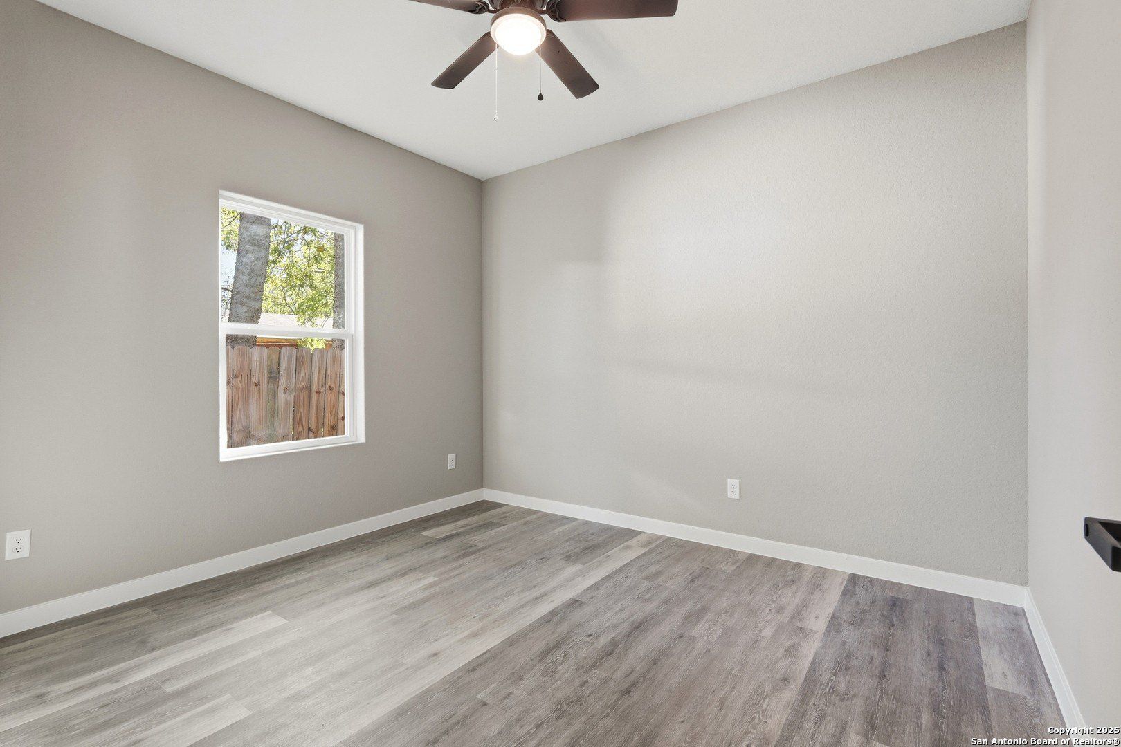 930 Gladstone. San Antonio, TX 78225