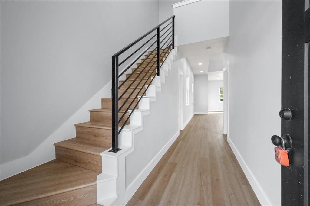 5905 Collins Court. Granbury, TX 76048