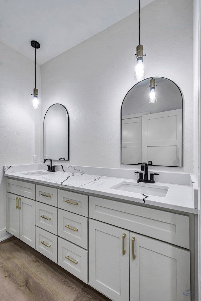 5206 Green Tree Blvd. Midland, TX 79707