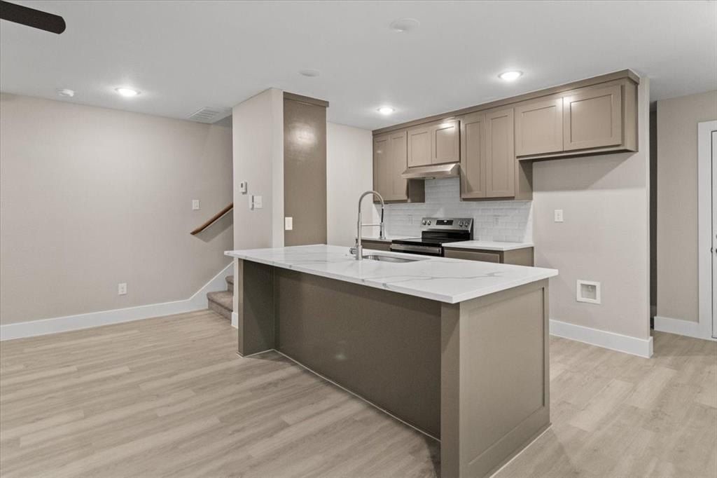 264446 Hutchinson Street. Fort Worth, TX 76106