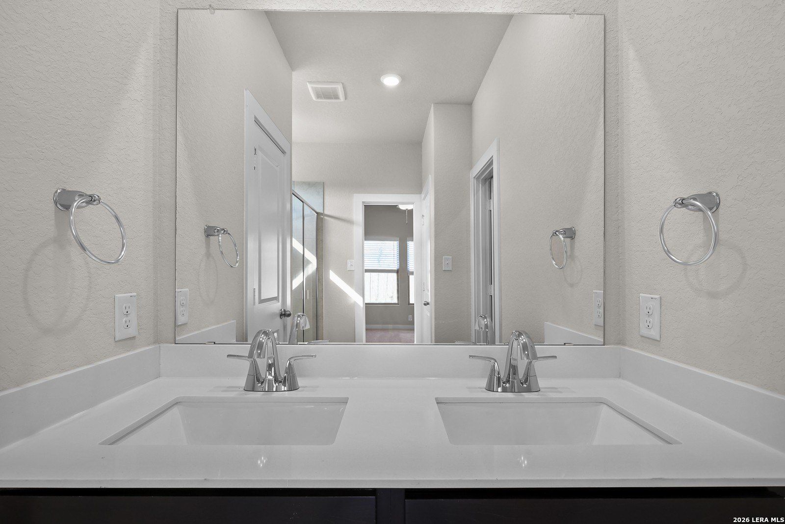 15567 Lonehollow Lake. San Antonio, TX 78253