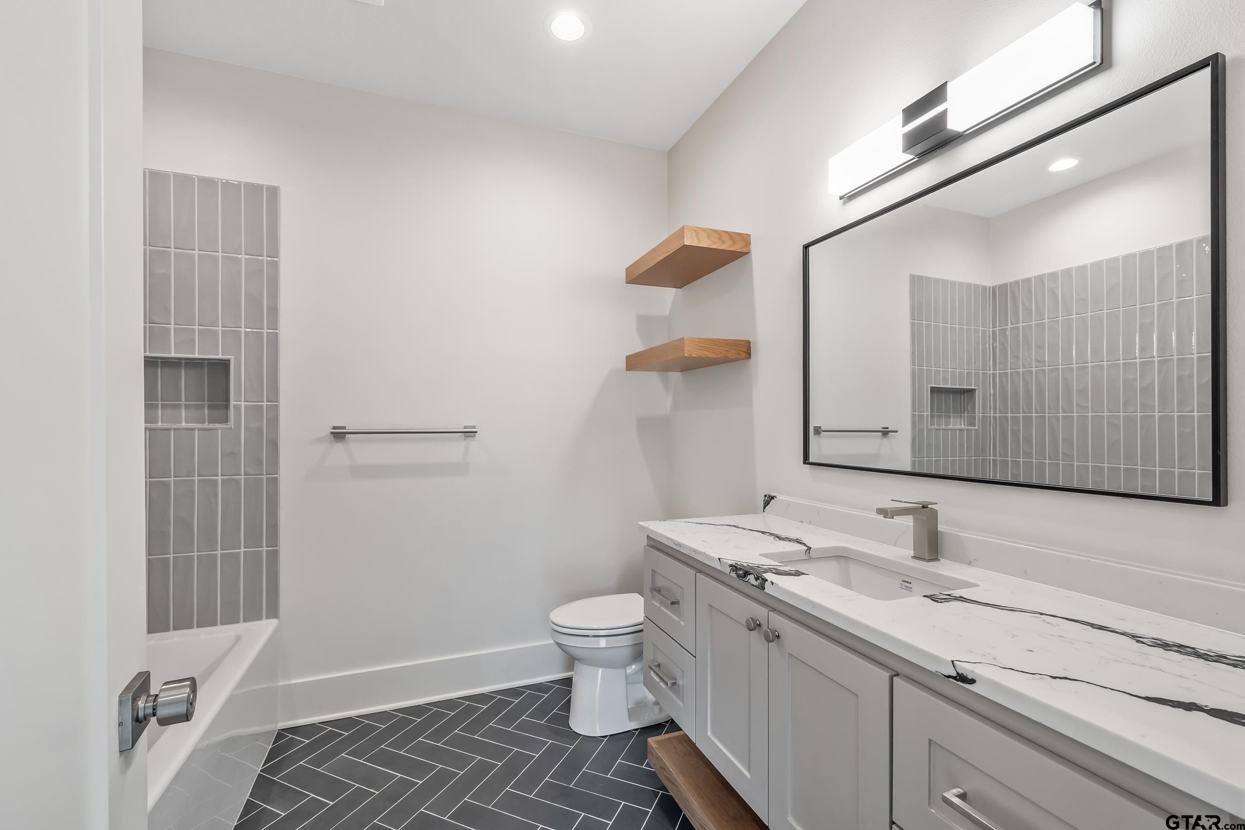 1409 Canopy Cove Ct. Tyler, TX 75703