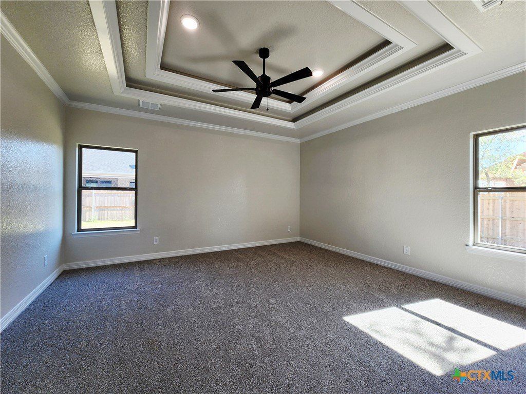 806 Eagle Heights Drive. Salado, TX 76571