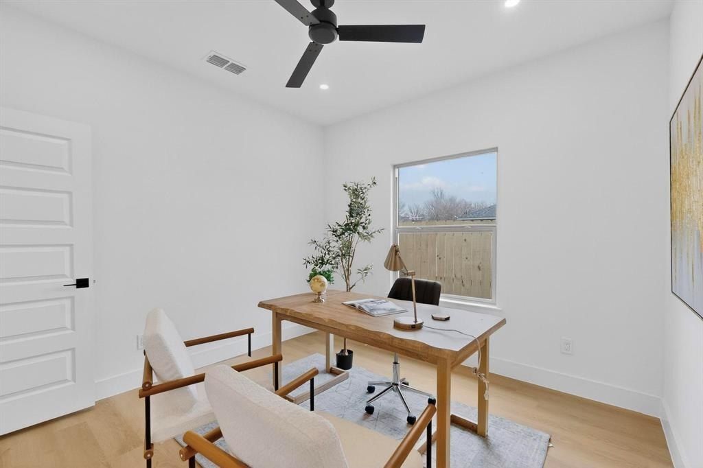 10158 Budtime Lane. Dallas, TX 75217