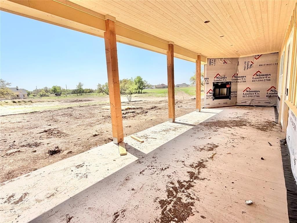 2020 Collin Street. Weatherford, TX 76085