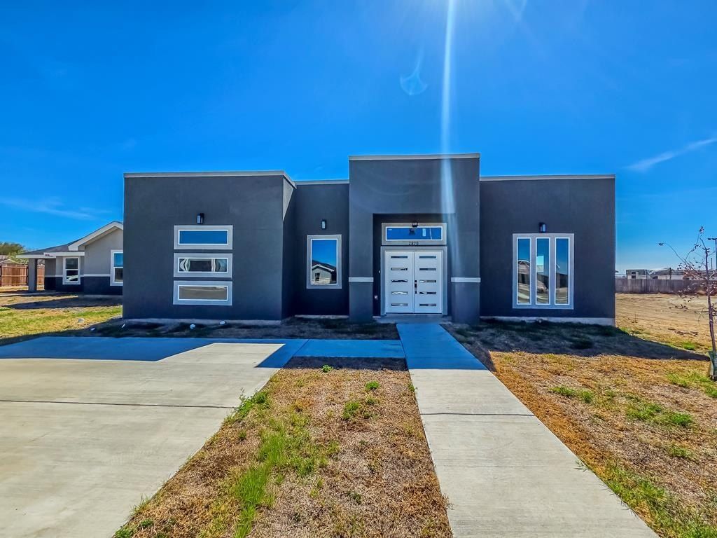 2870 Garden View. Eagle Pass, TX 78852