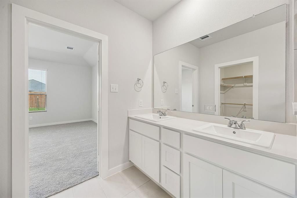 445 Hundred Acre Drive. Waxahachie, TX 75165