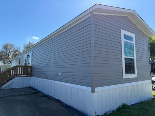 1818 Main St Trlr 43. La Marque, TX 77568