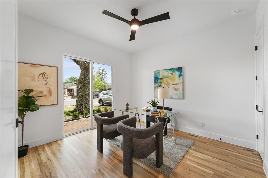 2619 Emmett Street. Dallas, TX 75211