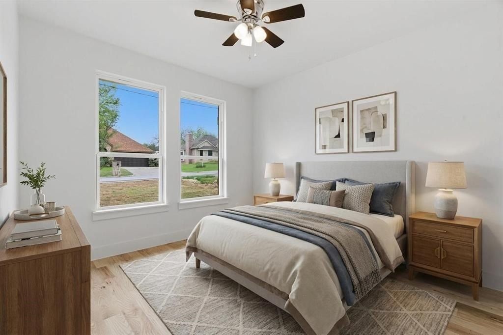 213 E Bullard Street. Weatherford, TX 76086