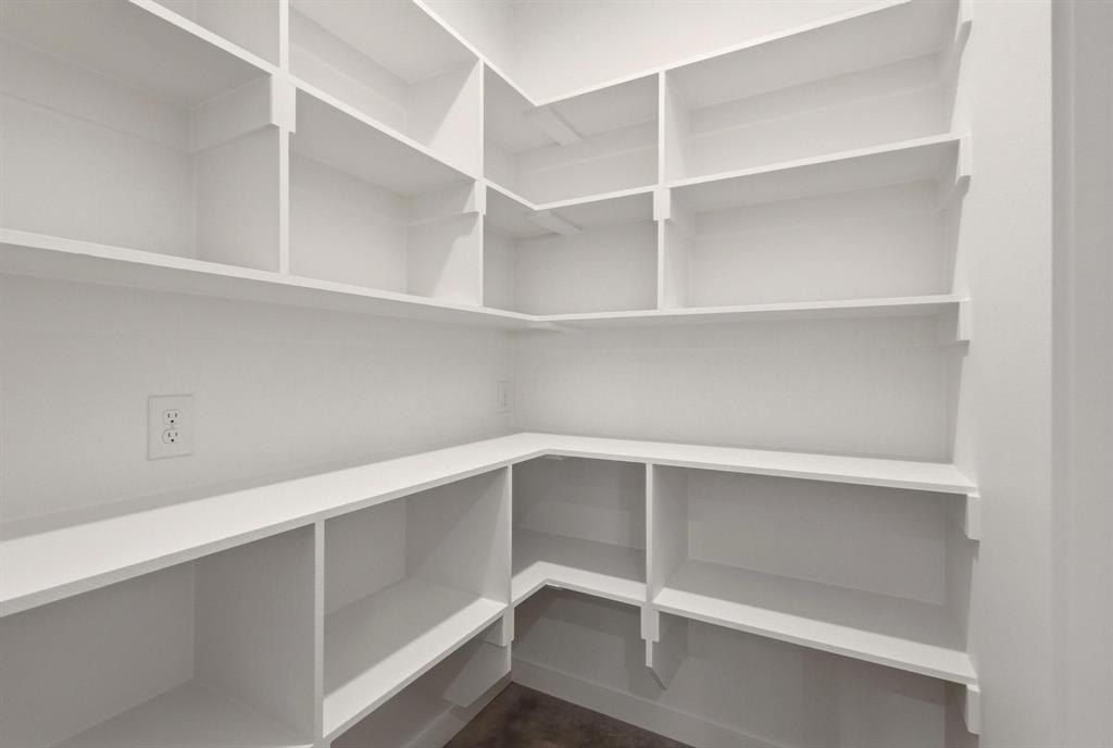 14419 Fm 1396 E. Windom, TX 75492