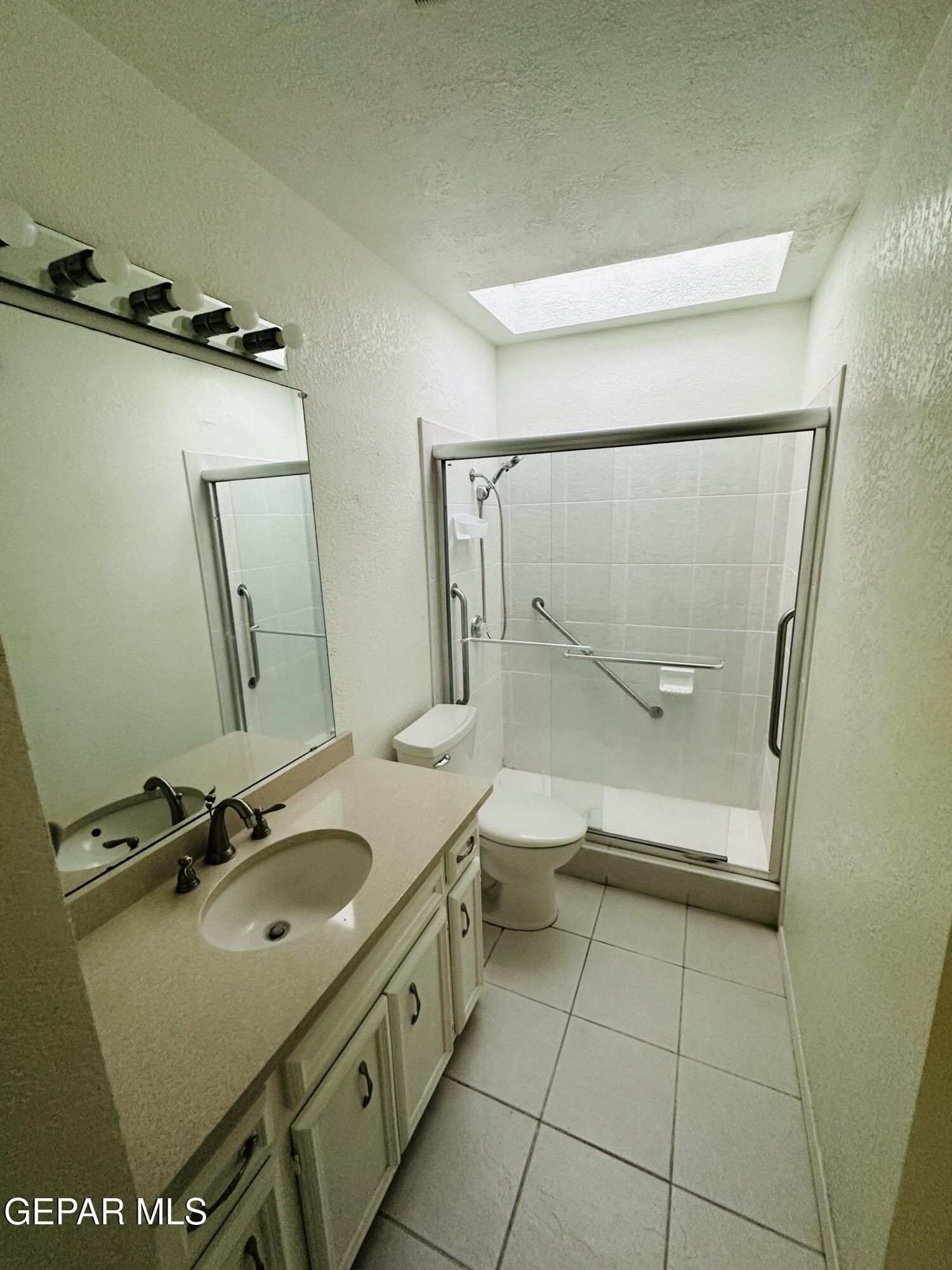 620 Lakeway Drive. El Paso, TX 79932